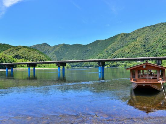 乗合屋形船　四万十川の観光遊覧クルーズ！　日本最後の清流を下る＜1時間／選べる乗船時間／四万十市＞by 四万十の碧