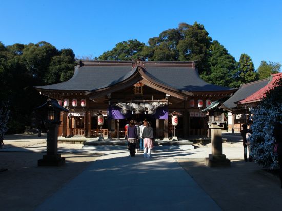 貸切観光タクシー　松江の縁結び有名4スポットを巡る半日ツアー＜4時間／1-9名／松江市内発着・玉造温泉お送り可＞4名参加で1名7,900円～ by松江一畑交通