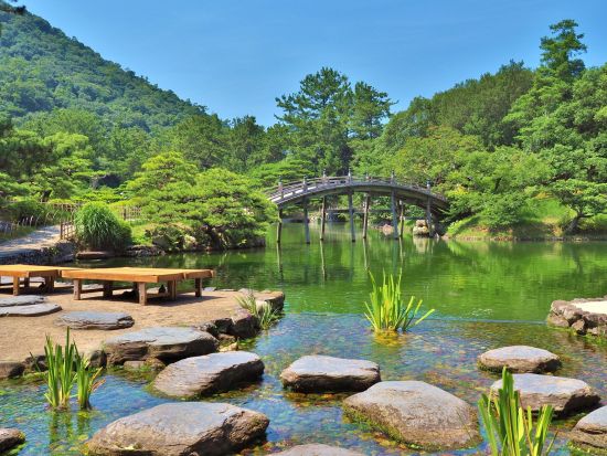 貸切観光タクシー 初めての高松観光はこれに決定！屋島＋栗林公園へご案内 本場うどんの昼食＜5時間／昼食付／高松市発＞