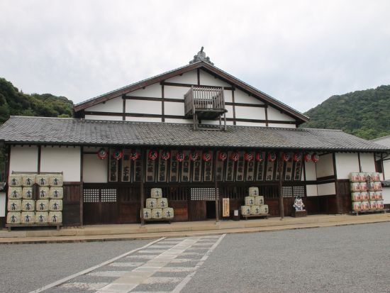 金刀比羅宮＋讃岐うどん作り体験＋天空の鳥居＋父母ヶ浜を巡る貸切観光タクシー＜8時間／昼食付／高松市発＞