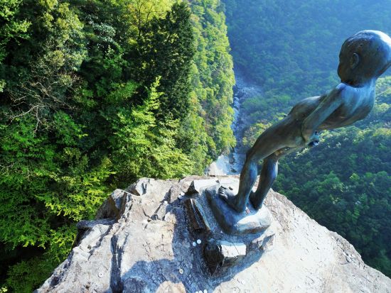 貸切徳島日帰りツアー　大歩危・祖谷エリアを巡る！　大歩危＆小歩危＋かずら橋＋平家屋敷＋小便小僧＜選べる出発時間／高知市発＞