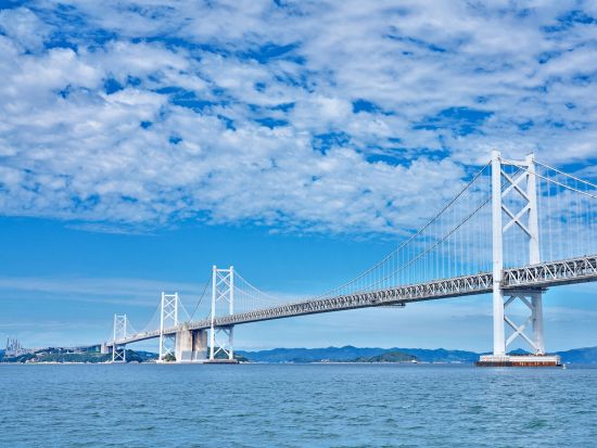 高級クルーザーで行く！瀬戸大橋遊覧クルーズ＋ランチまたはサンセットBBQ＜貸切／4時間／食事付／高松港発＞