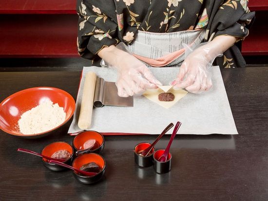 生八つ橋づくり体験 京都名物を生地から自分で作ろう より本格的な ほんまもん講座 も 2名 阪急西京極駅からお迎え可 右京区 By 八つ橋庵とししゅうやかた 京都の観光 遊び 体験 レジャー専門予約サイト Veltra ベルトラ 生八つ橋づくり体験 京都名物を生地から自分で作ろう より本格的な ほんまもん講座 も 2名 阪急西京極駅からお迎え可 右京区 By 八つ橋庵とししゅうやかた 京都の観光 遊び 体験 レジャー専門予約サイト Veltra ベルトラ