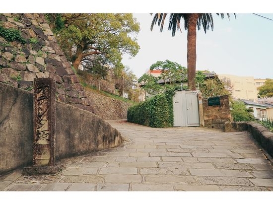 オランダ坂（車窓） 