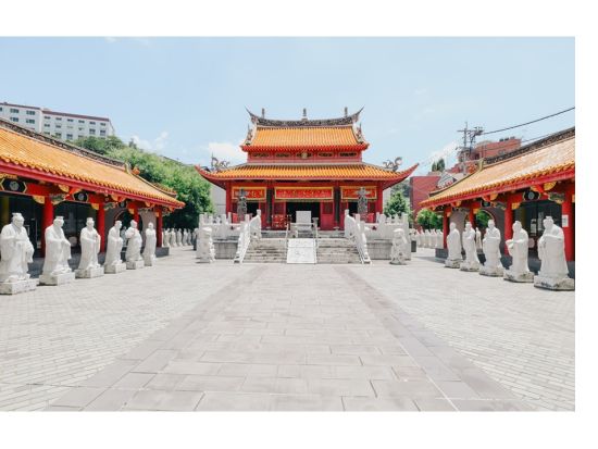 長崎市内発着貸切観光タクシー　異国情緒の街 長崎めぐりコース グラバー園＋孔子廟＋大浦天主堂 ＜2時間／1～9名＞ byブルーキャブ