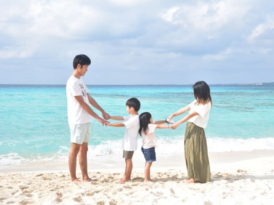 ファミリーフォトツアー　女性カメラマンがご案内！旅の思い出や記念撮影を＜2時間／宮古島＞