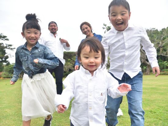 ファミリーフォトツアー　女性カメラマンがご案内！旅の思い出や記念撮影を＜2時間／宮古島＞