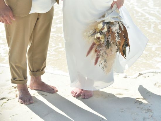 ウェディングフォトツアー　女性カメラマンがご案内！ビーチや森のナチュラルシーンで撮影＜マタニティフォト可／2時間／宮古島＞