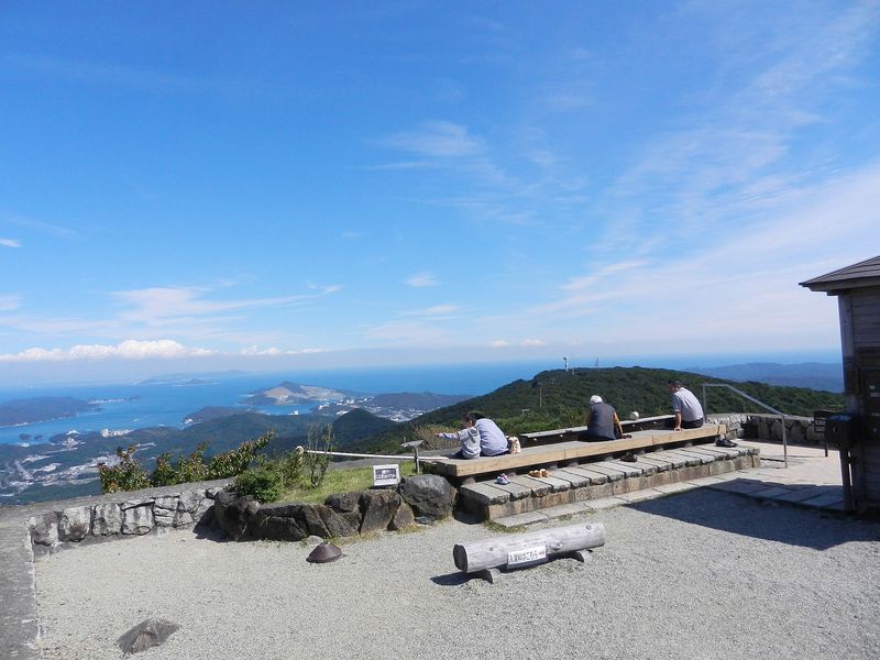 朝熊山頂おもてなしパック みちくさきっぷ1日券 天空のポストカード 展望足湯入浴 選べるおもてなしセット By 三重交通 伊勢 三重の観光 遊び 体験 レジャー専門予約サイト Veltra ベルトラ 朝熊山頂おもてなしパック みちくさきっぷ1日券 天空のポストカード 展望足湯入浴 選べるおもてなしセット By 三重交通 伊勢 三重の観光 遊び 体験 レジャー専門予約サイト Veltra ベルトラ
