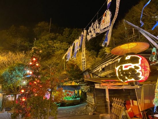 貸切観光タクシー 錦帯橋＋獺祭ストア＋いろり山賊＋シロヘビの館＜5時間／1-6名／広島市内・空港発＞4名参加で1名10,325円～ byカープタクシー