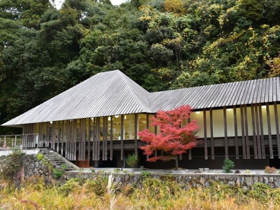 貸切観光タクシー 錦帯橋＋獺祭ストア＋いろり山賊＋シロヘビの館＜5時間／1-6名／広島市内・空港発＞4名参加で1名10,325円～ byカープタクシー