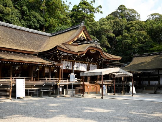 Japan_Nara_Omiwa_temple_68918628_L