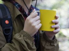 Generic_Cofee_Hiking_pixta_72513000_M
