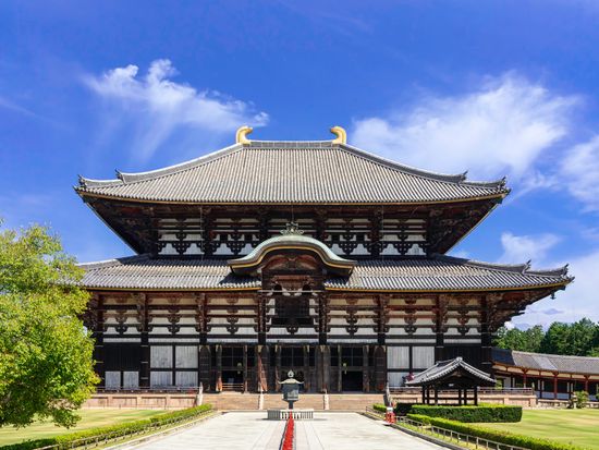 半日バスツアー 東大寺 春日大社 興福寺 若草山 世界遺産の三社寺と古都 奈良の風景を一望 ガイド付 Jr奈良駅 近鉄奈良駅発 奈良の観光 遊び 体験 レジャー専門予約サイト Veltra ベルトラ