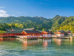 Japan_Hiroshima_Itsukushima Shrine_shutterstock_1220336509