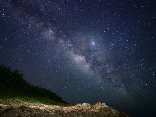 星空ナイトフォトツアー　編集にもこだわるフォトコンテスト受賞のカメラマンがご案内！記念日にもおすすめの星空ウェディングプランあり＜宮古島＞