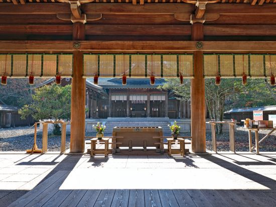 貸切観光タクシー 金峰山寺・吉野神宮・吉水神社をめぐる吉野山コース＜6時間／奈良市内発＞by 服部タクシー