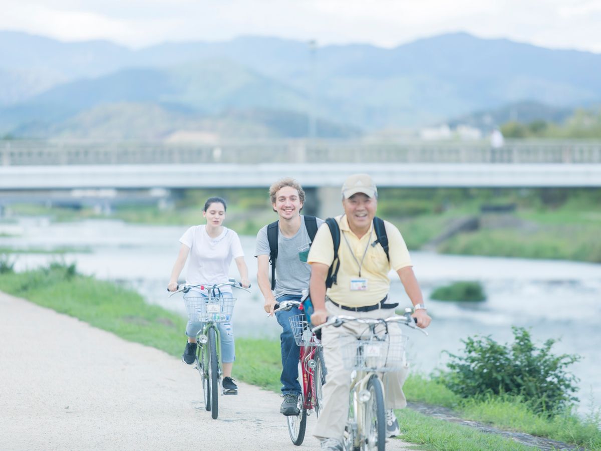 嵐山を走行した自転車 貸切】京都自転車ガイドツアー 金閣嵐山ゴールデンサイクリング