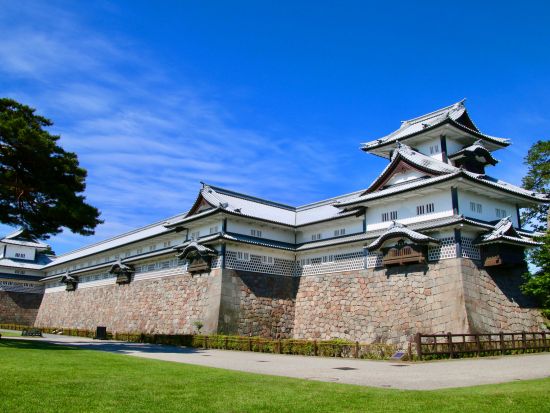 貸切観光タクシー 兼六園・金沢城など人気スポットへご案内！着物レンタル付きプランあり＜3時間／1～9名／金沢発着＞by 冨士タクシー