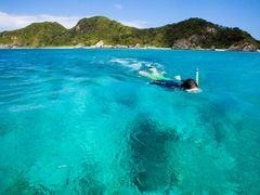 Japan_Okinawa_snorkeling_shutterstock_35931319