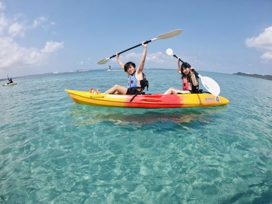 海中道路SUPまたはカヤックツアー SUP＋カヤックのセットプランもご用意！お好みのプランで海遊びを楽しむ◎＜うるま市＞