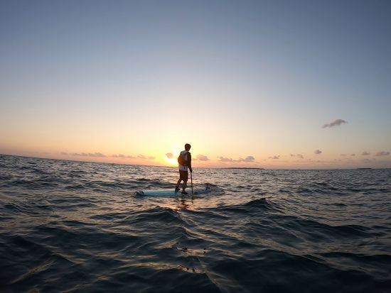 SUP（スタンドアップパドル）体験 海の上からライトアップされた「あやはし」観賞 ナイトツアーならではの夜景を満喫♪＜うるま市＞