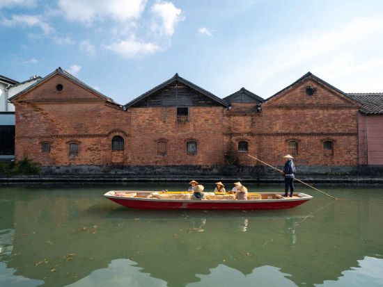 【貸切船】柳川 川下り　プライベート空間で四季移り変わる掘割の風情ある景色を堪能　09:30～15:00で時間指定可能  by柳川観光開発株式会社