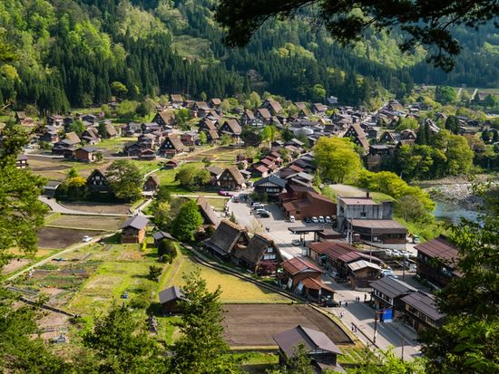 Japan_Gifu_Shirakawago_shutterstock_474545074