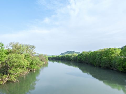 空知川ダッキーカヌー 2人乗りカヌーでゆったり川下り  安全性の高いカヌーで初心者も大歓迎！＜4～11月／市内送迎可／富良野市＞byレジャーガイド 遊び屋 