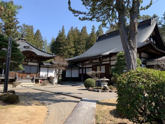 東山寺院群ウォーキングツアー　8つの寺を巡り飛騨高山の歴史と文化に触れる　座禅体験プランあり＜午前／高山＞by ハッピープラス