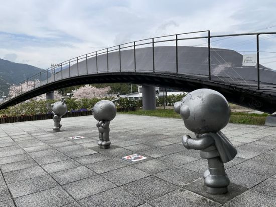 やなせたかし記念館 アンパンマンミュージアム＋朴ノ木公園 送迎＜片道・往復選択可／高知市内発＞