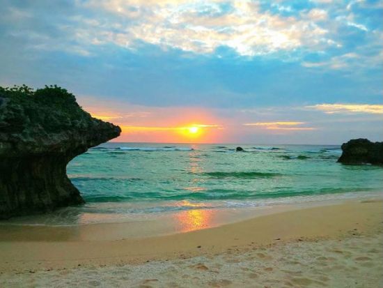 島内観光ツアー 島人厳選！完全オーダーメイドで島の厳選スポットを効率良くご案内 シュノーケリングやリーフトレッキングも＜3時間または6時間＞by feel it