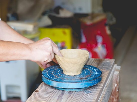 Japan_Generic Photos_generic_Ceramic_art_pixta_43868633_M