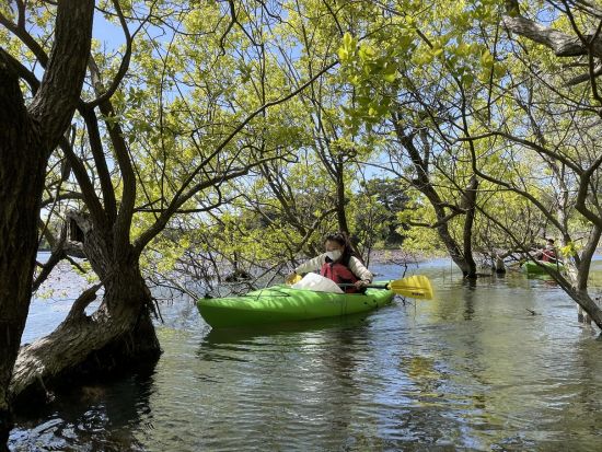 【愛犬連れOK】カヤック体験 ペットと一緒にのんびり四季を楽しむ多鯰池コース ＜1.5時間／山陰海岸ジオパーク鳥取砂丘エリア内＞by 鳥取県自然体験塾