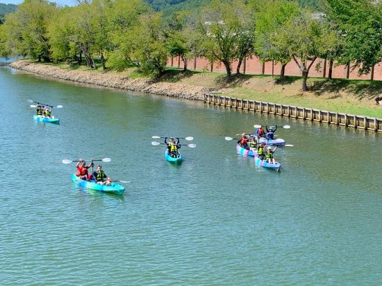 網走リバーカヤックツアー しっかりカヤックを楽しみたい方にオススメのコース＜地元産ドリンク付／4～11月／約2.5時間／網走市＞by コネクトリップ