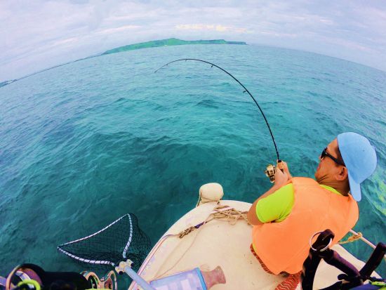 【貸切】ボートフィッシングツアー 手ぶらでOK！穴場スポット「美ら島海道」エリアで気軽に海釣り体験 最大4名様までOK◎＜うるま市＞