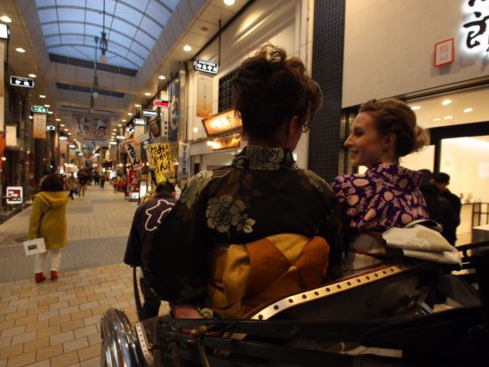人力車ツアー　道後温泉の名所を人力車で観光！＜10分・20分・30分／道後温泉本館発＞
