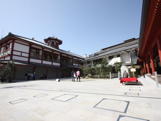 人力車ツアー　道後温泉の名所を人力車で観光！＜10分・20分・30分／道後温泉本館発＞