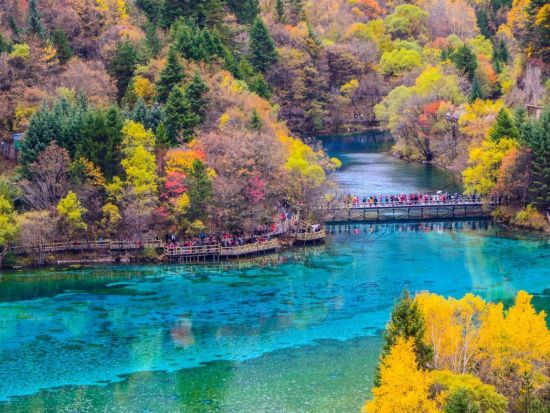 【九寨溝黄龍空港発着・2泊3日】終日観光で九寨溝をたっぷり満喫！九寨溝＋黄龍 宿泊ツアー *選べるホテルランク＜専用車＋専属日本語ガイド／食事付＞