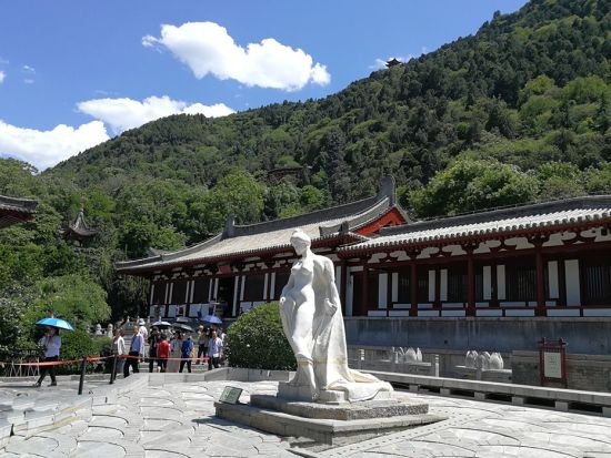 選べる2種の空港送迎プラン！中国西安を巡る日帰りプライベートツアー☆兵馬俑＋秦始皇帝陵＋華清池 ＜貸切／昼食付／日本語ガイド／西安ホテル発 or 空港発＞