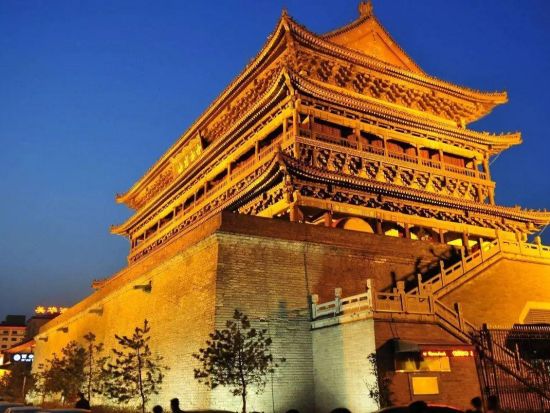 西安 1日観光ツアー　兵馬俑＆秦始皇帝陵＆大雁塔＆唐歌舞ショー観賞＆ビャンビャン麺＆餃子宴 ＜貸切／食事付き／日本語ガイド／西安発＞