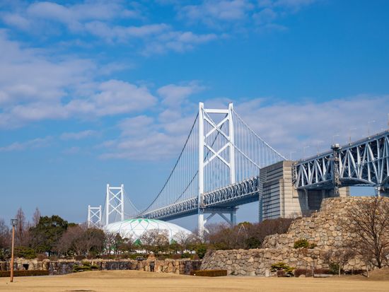 Kinen_Koen_瀬戸大橋記念公園_pixta_48728462_M