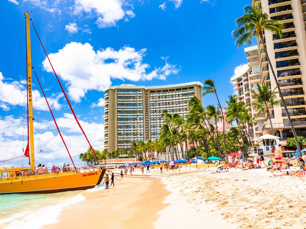 Waikiki Booze Cruise & Diamond Head Happy Hour Sail Na Hoku II