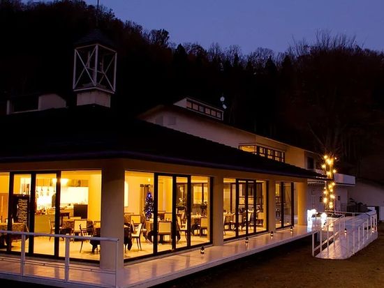 e649a2_d0bf9b086c7e4f2f8350ea0aa191468c_mv2 (1)