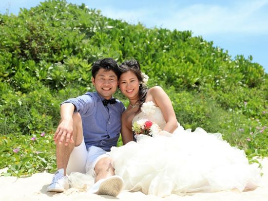 ウェディングフォト　宮古ブルーを目の前に撮影！サクッと撮影できる衣装レンタルプランあり＜50カット／ロケーション追加オプションあり／宮古島＞