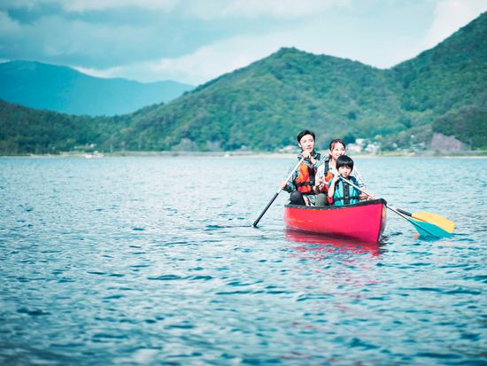 Generic_Kayaking_pixta_34878899_M