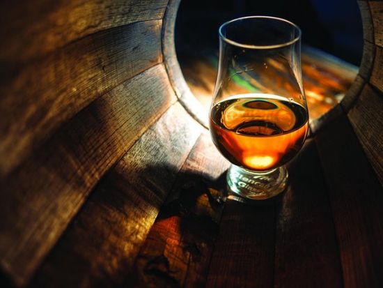 スコットランド2泊3日ツアー　ウイスキーの聖地スペイサイド 人気ウイスキー蒸留所をめぐる　＜グランタウン・オン・スペイ宿泊／英語ドライバーガイド／エジンバラ発＞