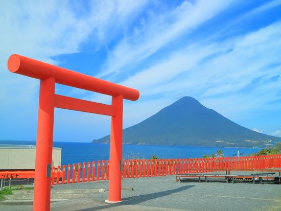 pixta_74970583_M長崎鼻（龍宮神社）