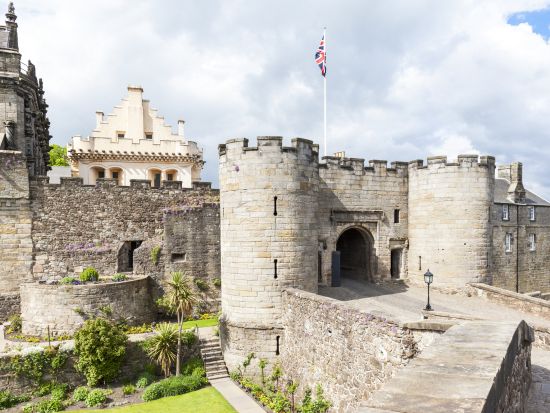 スコットランド観光ツアー　スターリング城＆ローモンド湖クルーズ ＜英語ドライバーガイド／グラスゴー発＞