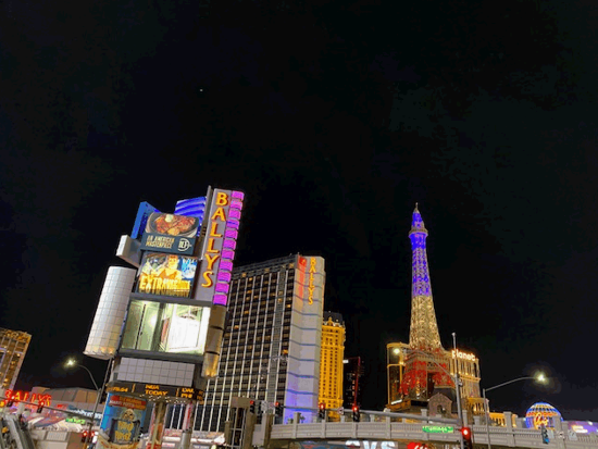 ラスベガス ナイトウォーキングツアー　おすすめポイントでの撮影タイムあり ＜日本語ガイド＞